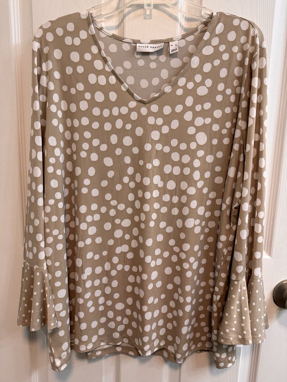 Susan Graver XL Beige White Polka Dot V-neck Top Flared 3/4 Sleeves